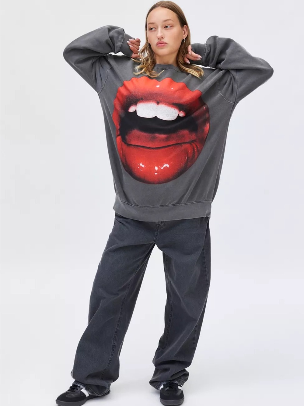 Urban Outfitters Oversized Graphic Sweatshirt size L/XL